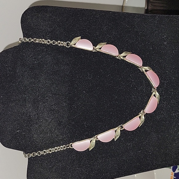Unsure Jewelry - Women's 17" Pink Stone Necklace